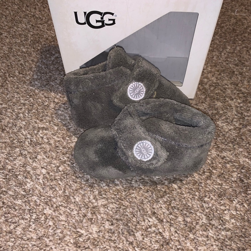 Baby ugg slippers